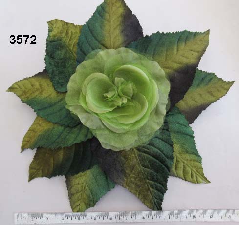 Vintage Millinery Flower Leaf Green Shaded 4 1/2" Japan 24 stems in a Bunch Y276 
